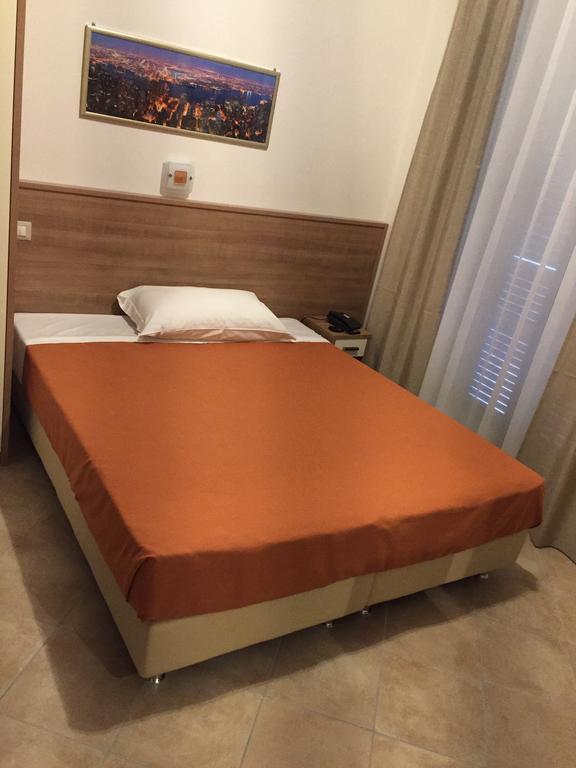 Hotel Montecarlo Μιλάνο Δωμάτιο φωτογραφία