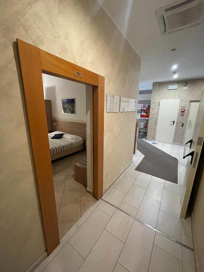 Hotel Montecarlo Μιλάνο Εξωτερικό φωτογραφία