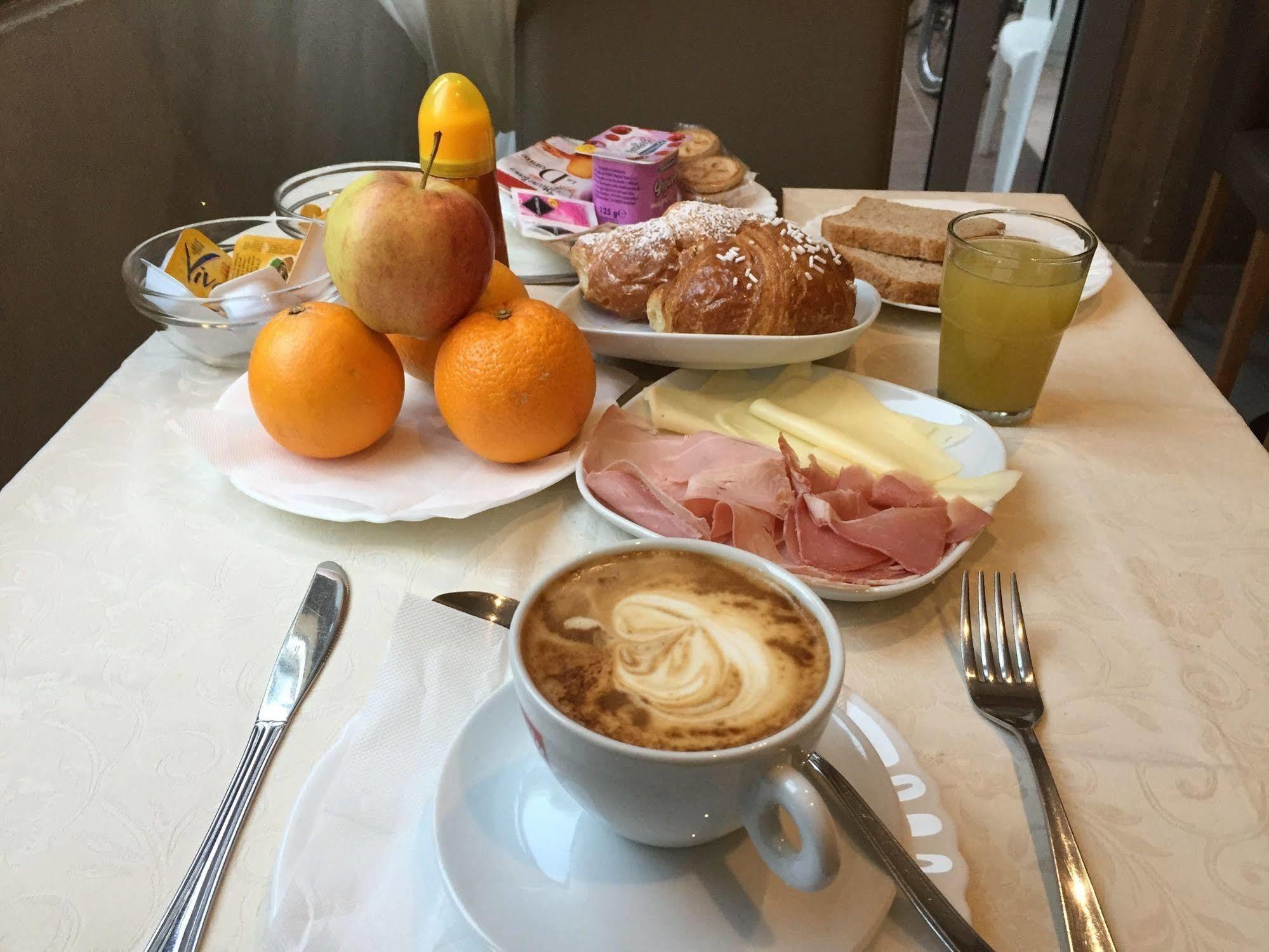 Hotel Montecarlo Μιλάνο Εξωτερικό φωτογραφία
